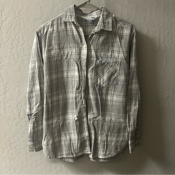 Old Navy The Boyfriend Grey and White Plaid Shirt - Picture 1 of 5